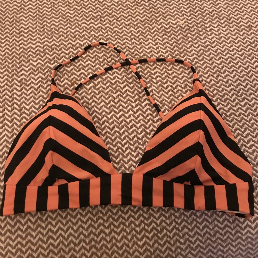 H and M bikini top